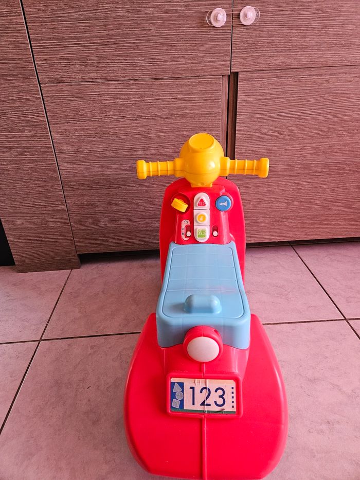 Scooter Fisher-Price bonne état - photo numéro 4