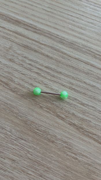 Piercing à la langue en acier inoxydable