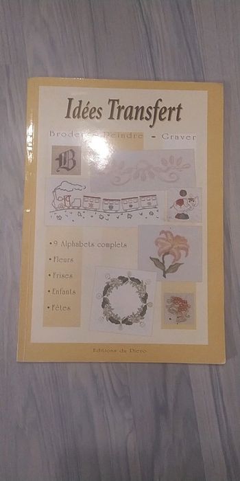 Livre sur la broderie, la peinture et la gravure