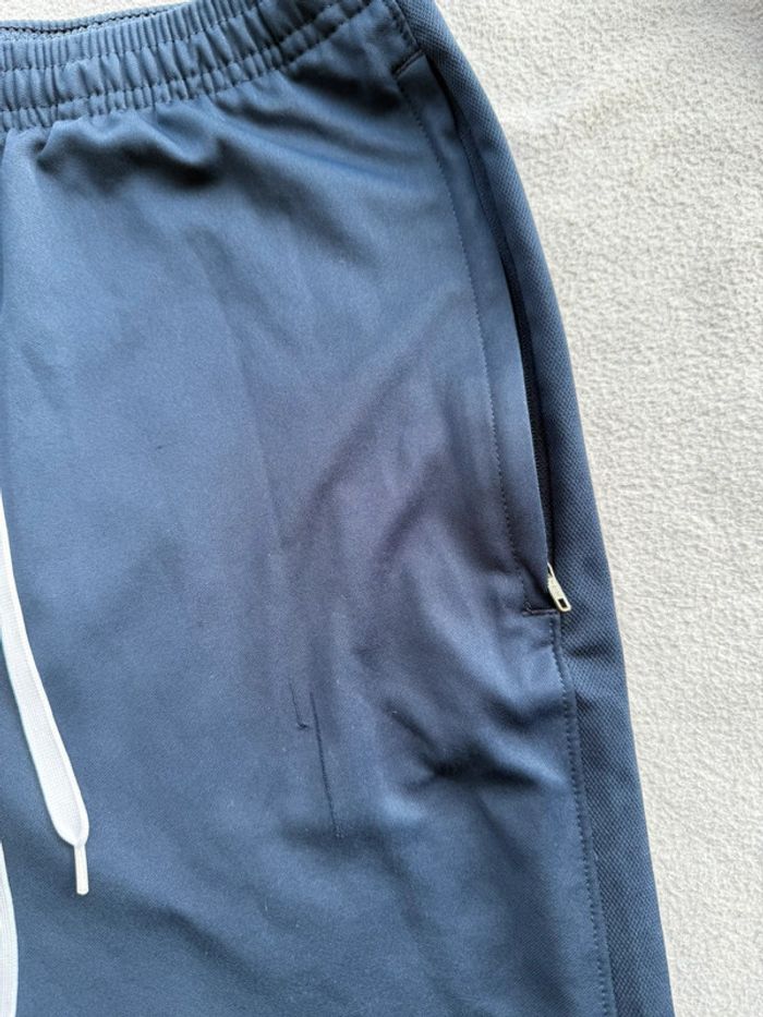 Short long Nike taille S - photo numéro 3