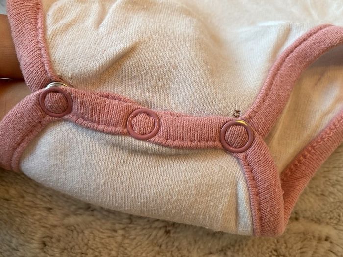 Lot 6 bodies été 6mois - photo numéro 8