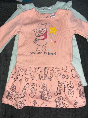 Lots 2 robes Disney