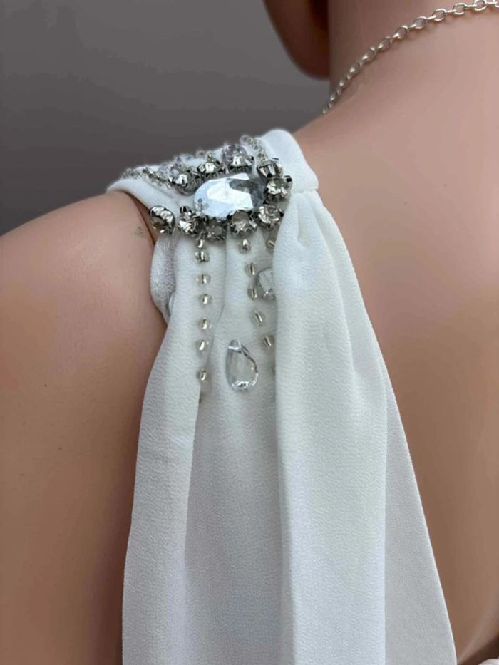 Robe blanche asymétrique élégante – Taille S – très bon état - photo numéro 5