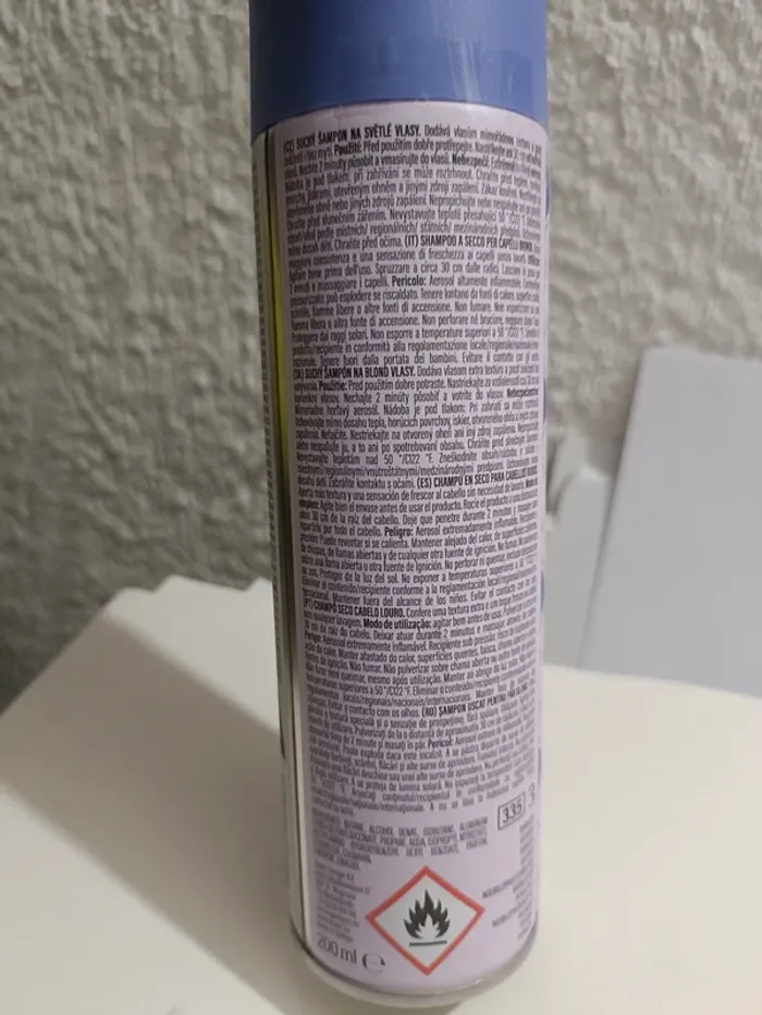 Shampooing sec pour cheveux - photo numéro 2