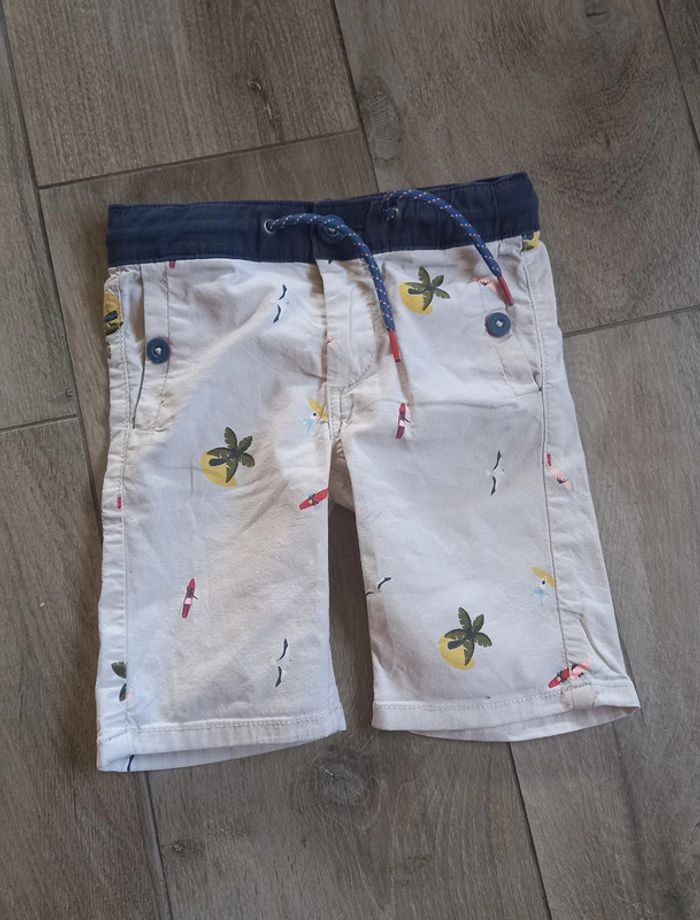 Short 3 ans