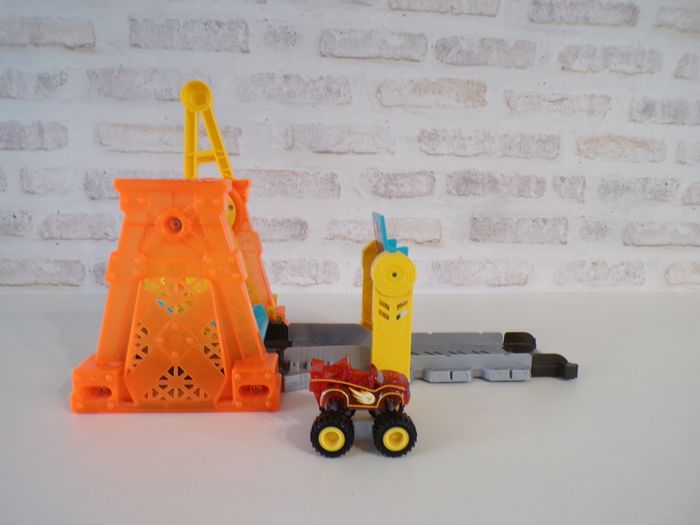 Circuit Blaze et les Monstres Machines - Hyper looping - photo numéro 3