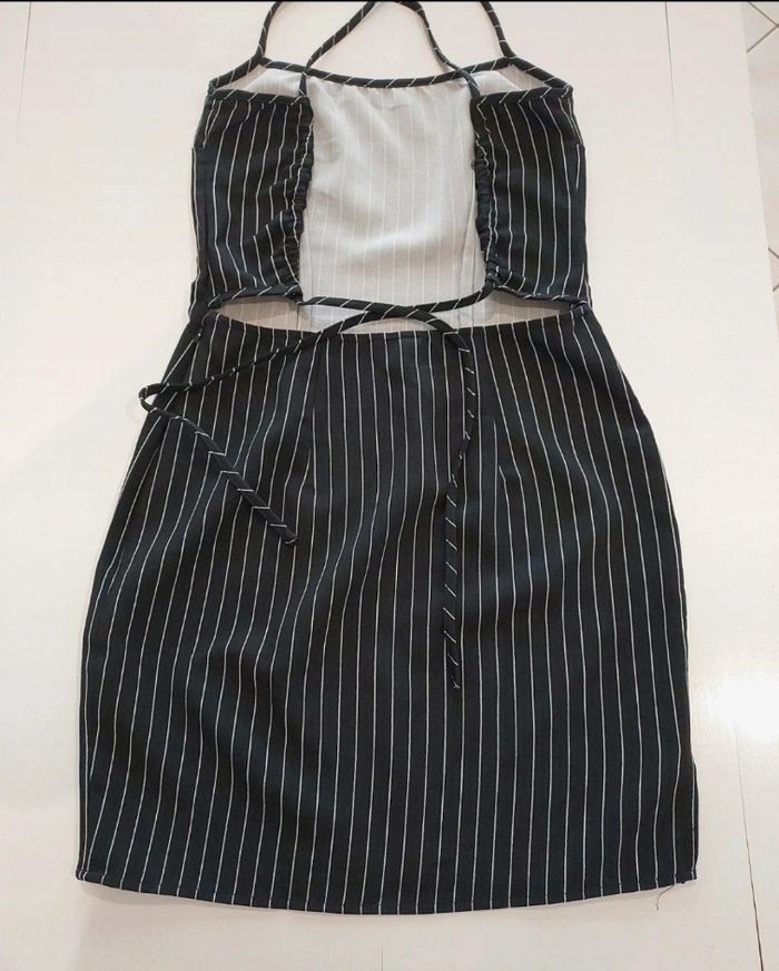Robe dos nu 36 - photo numéro 4