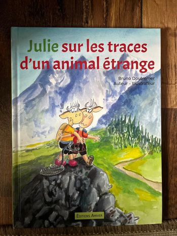 Livre BD Julie sur les traces d’un animal étrange