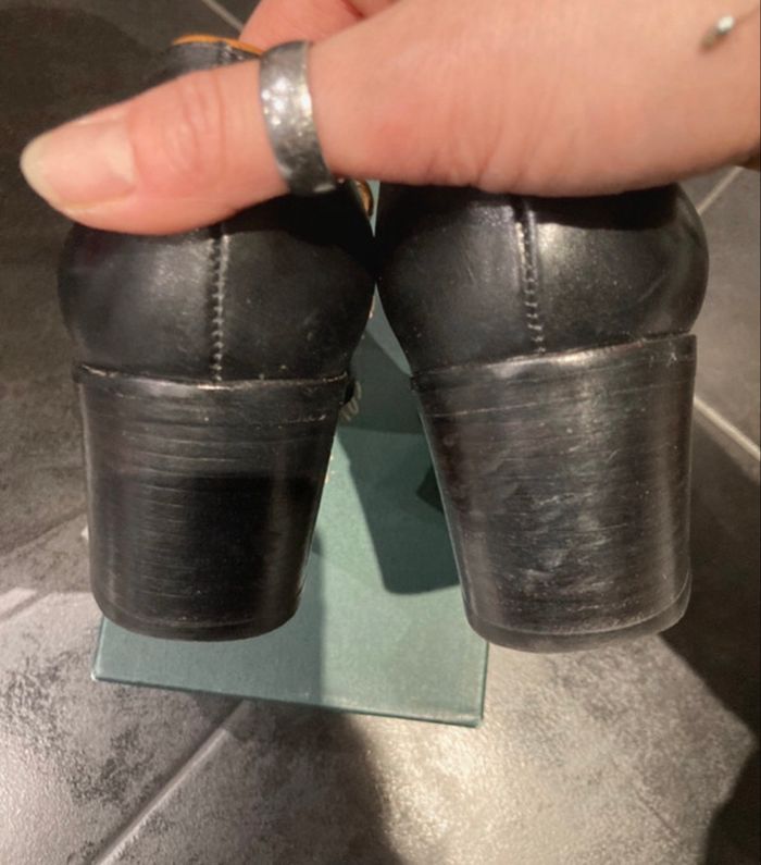 Mocassins Robert Clergerie noirs liseret orange, P. 38,5 - photo numéro 4