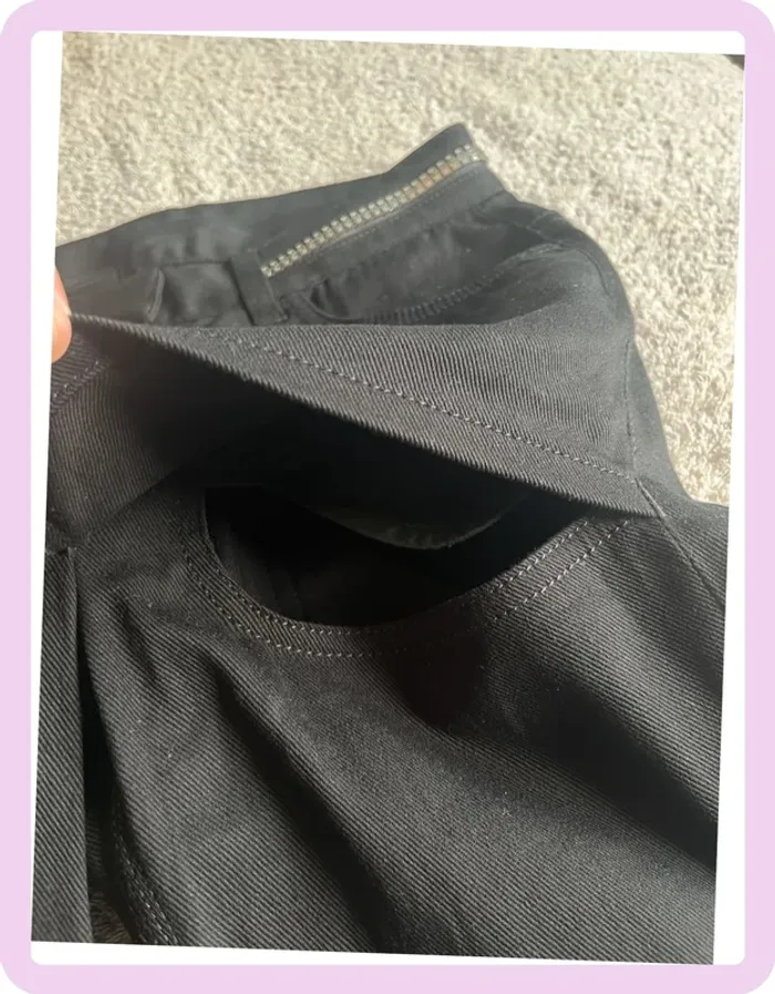 Jean Givenchy taille 25 – effet jupe originale + tirette – pièce stylée & rare - photo numéro 3
