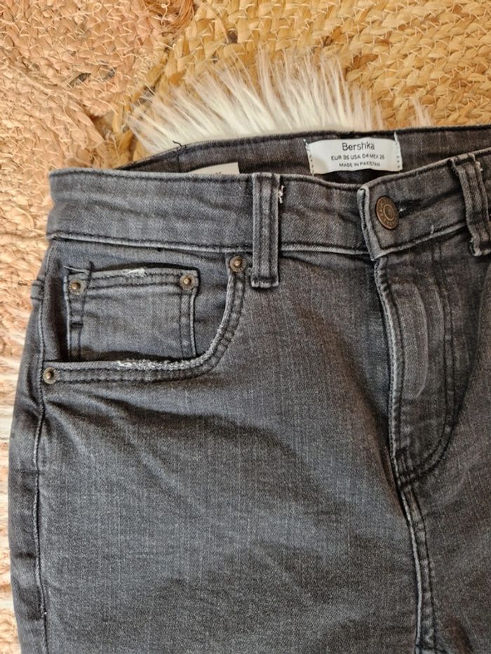 🐭 Jeans gris foncé Bershka taille 36 - photo numéro 4