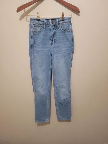 Jean droit hollister Taille 34
