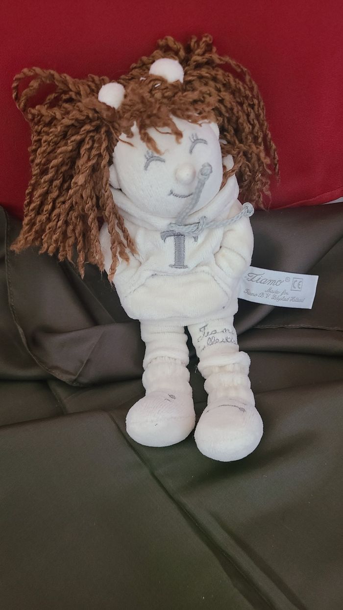 Doudou poupée blanc gris nattes TIAMO COLLECTION