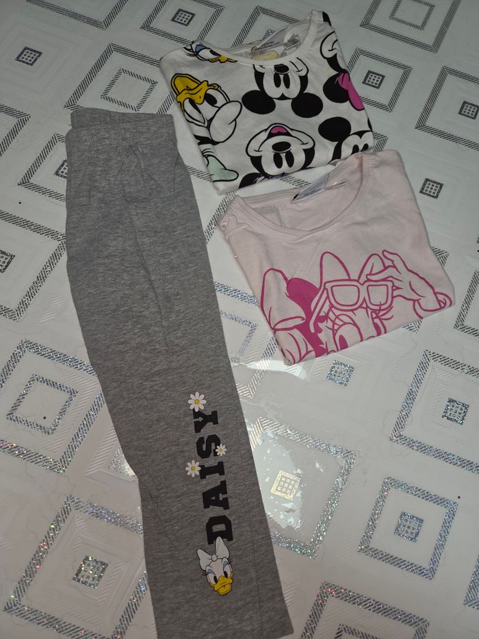 Lot de 3 vêtements disney - photo numéro 5