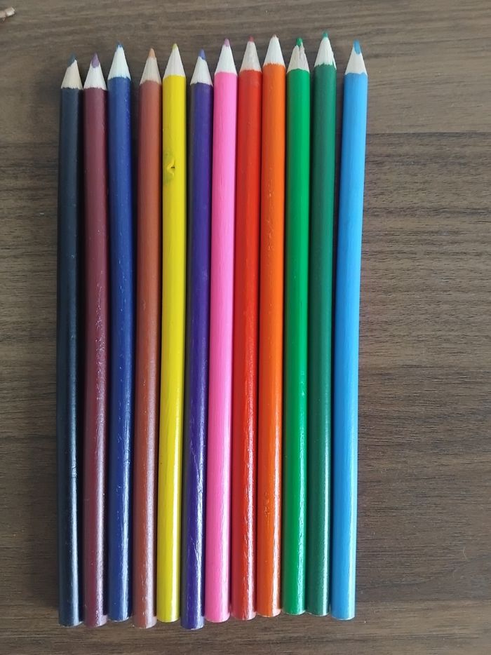 12 crayons de couleur - photo numéro 5