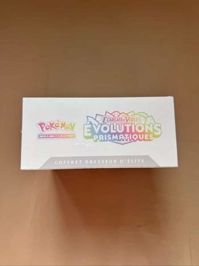 Coffret Dresseur d'Elite Evolutions Prismatiques - photo numéro 3