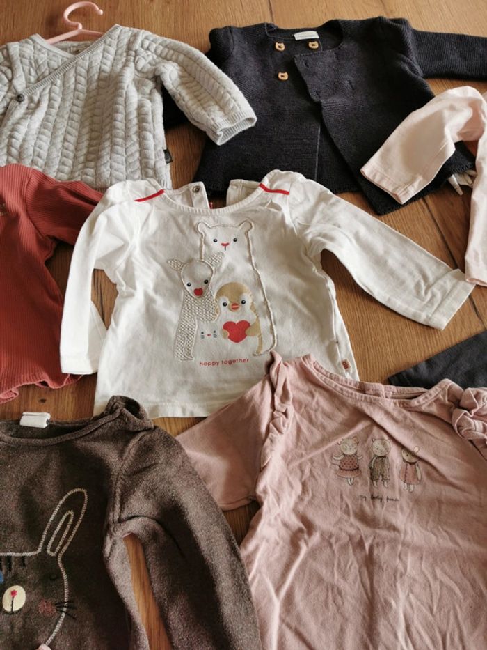 Lot hauts fille 9 mois - photo numéro 7