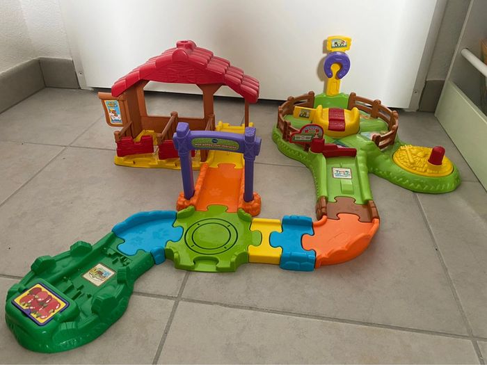 Poney club interactif Vtech tut tut animaux circuit - photo numéro 2