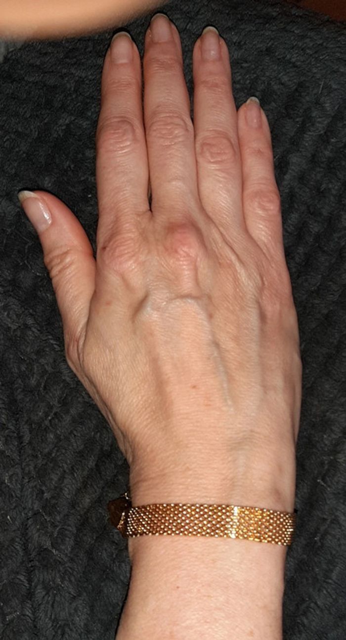 Très joli bracelet doré Yves Rocher - photo numéro 2