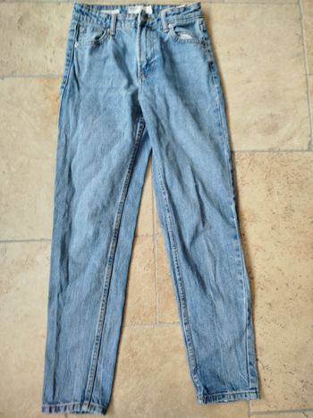 Jean femme Bershka taille 32 mom