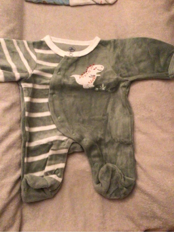 Lot de pyjamas - photo numéro 7