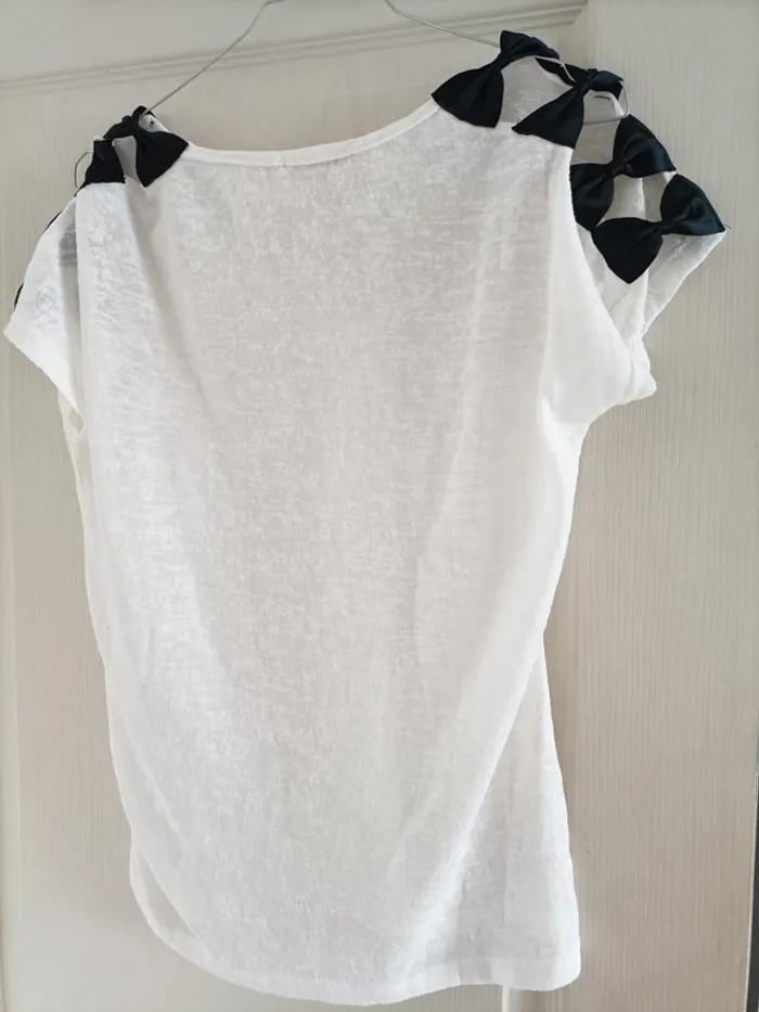 T-shirt blanc avec jolie nœuds - photo numéro 4