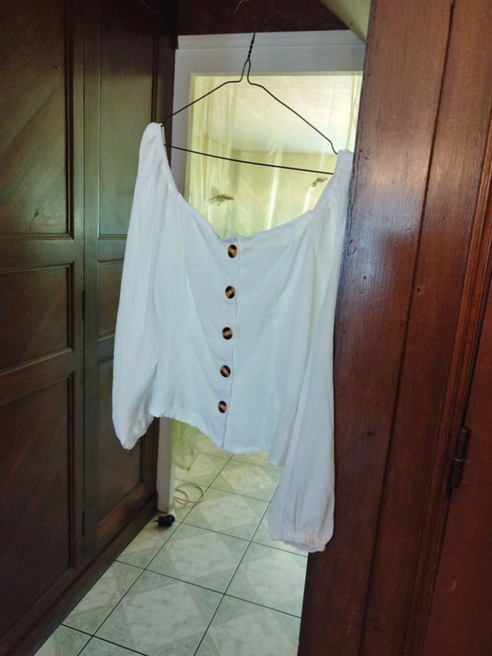 Top blanc manches ballon boutons vintage M/38 - photo numéro 4