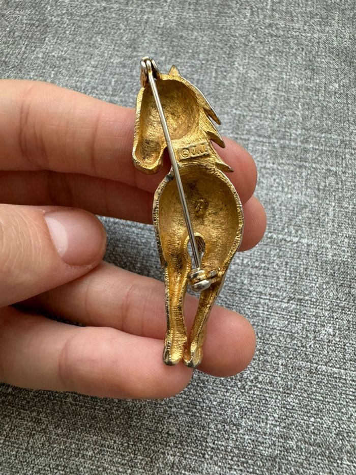 Broche - photo numéro 8
