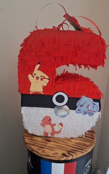Pinata anniversaire pokemon 6 ans