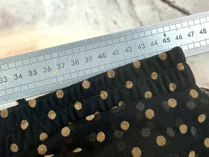 Très belle jupe élégante et chic longue en tulle noir à pois camel H&M taille XL - photo numéro 10