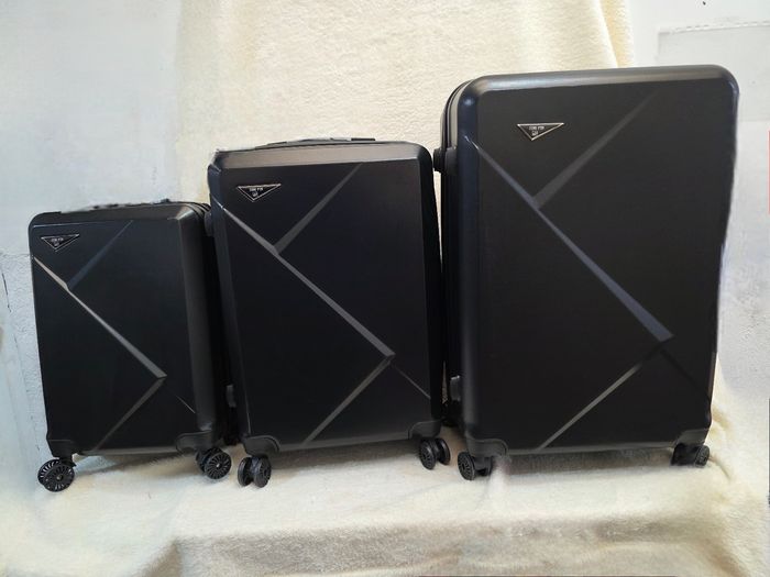 Ensemble de 3 valises rigides neuves - Taille petite, moyenne et grande