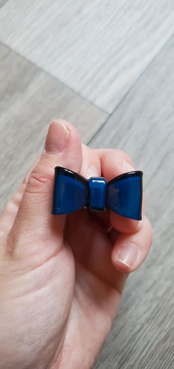 Bague "nœud" bleue