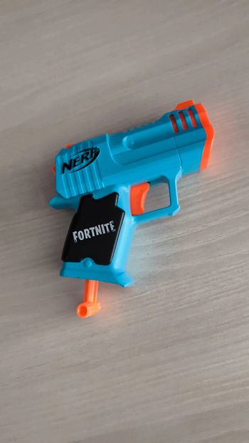 Pistolet nerf fortnite