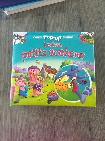 Livre pop-up les 3 petits cochons