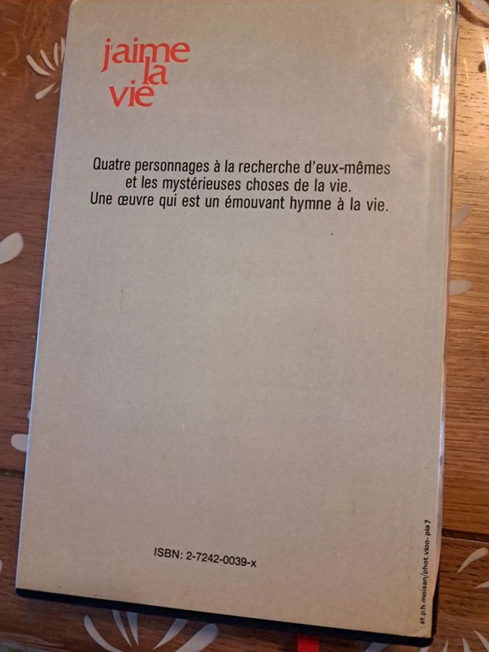 Livre J'aime la vie - photo numéro 2