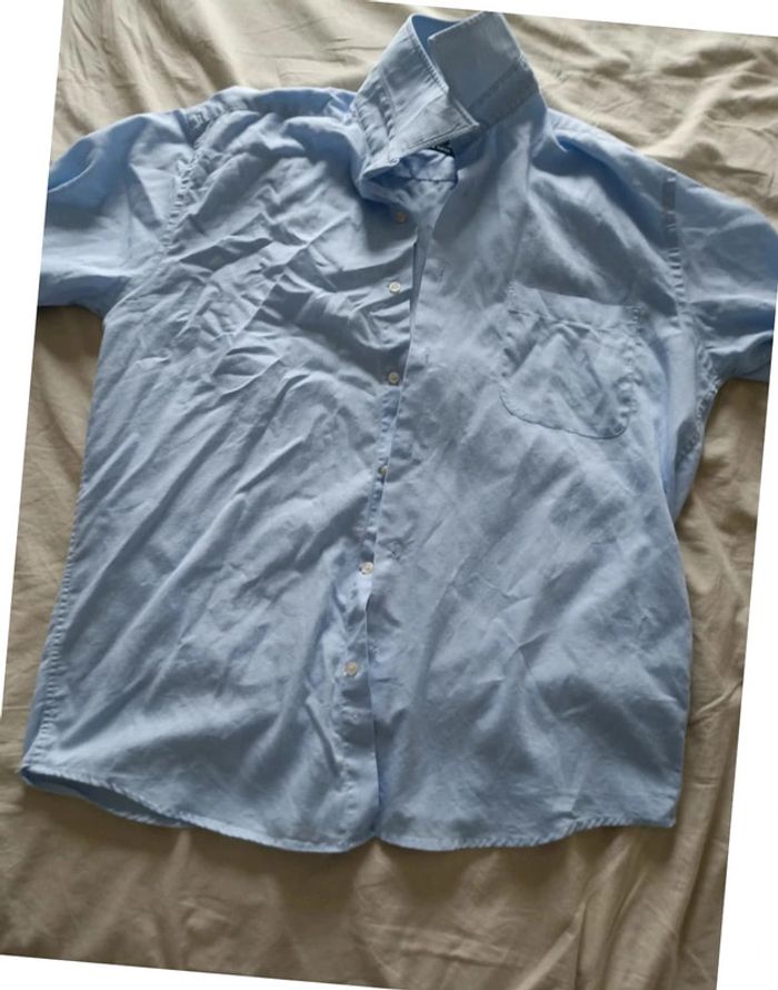Très jolie chemise manches courtes