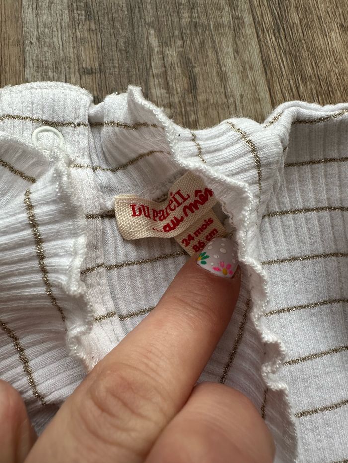 - Haut ML DPAM - 24 mois - bon état, tache - photo numéro 3