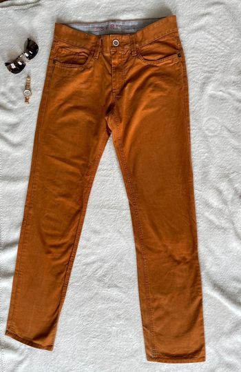 Jean slim fit couleur rouille Esprit.