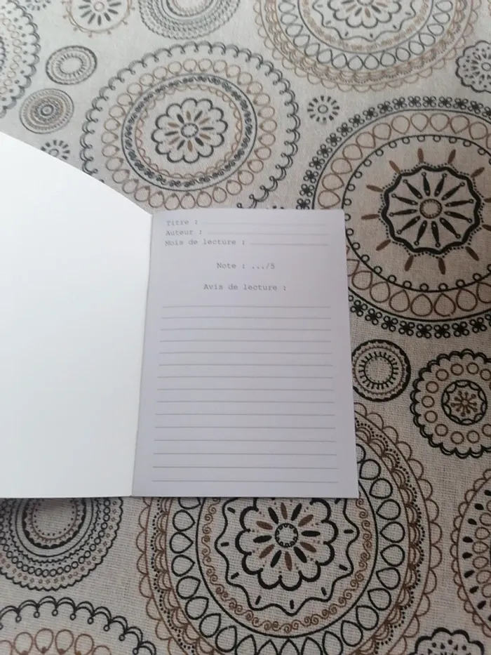 Petit carnet de lecture neuf Kube - photo numéro 4