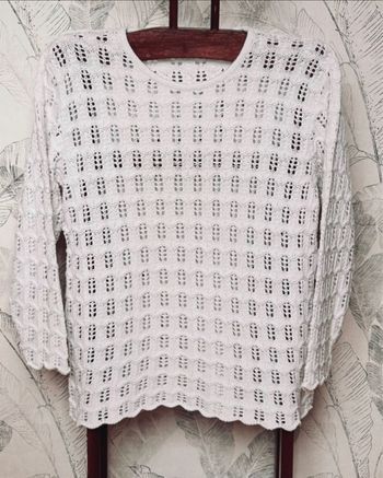 Pull over blanc estival en maille fantaisie ajourée