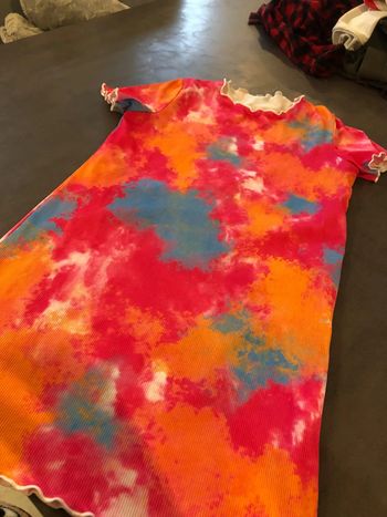 Robe très colorée !!