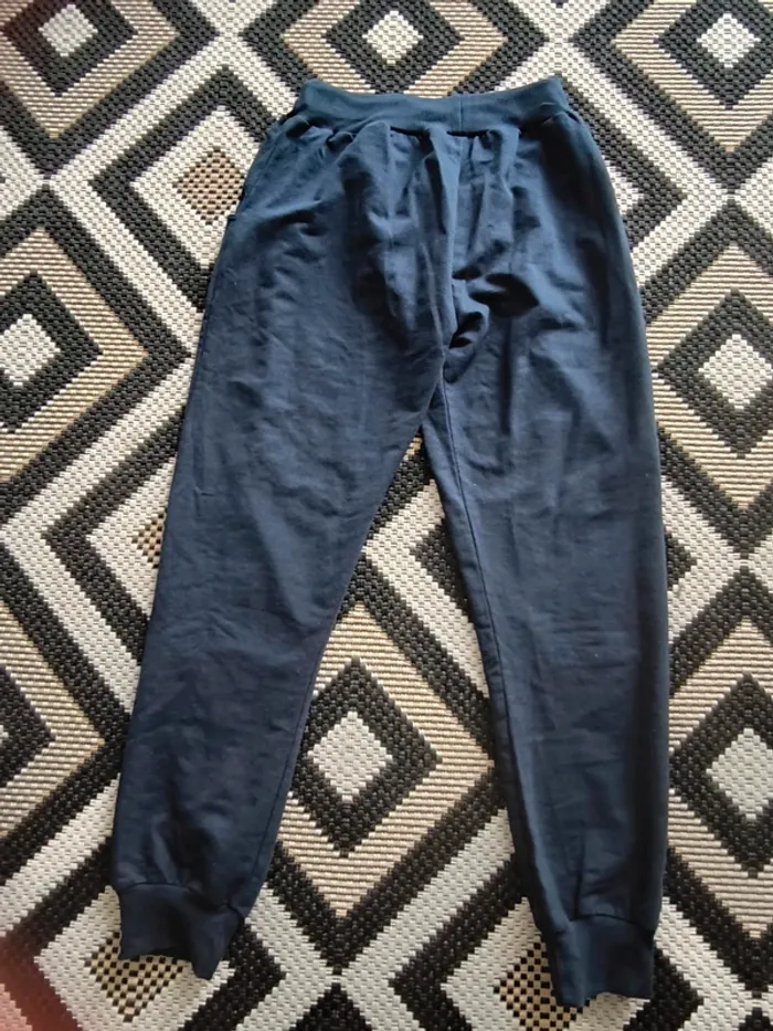 Jogging noir – Taille M - photo numéro 3