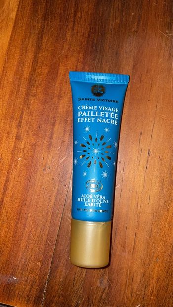 Crème visage effet nacré