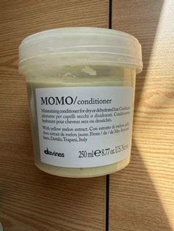 Davines Momo