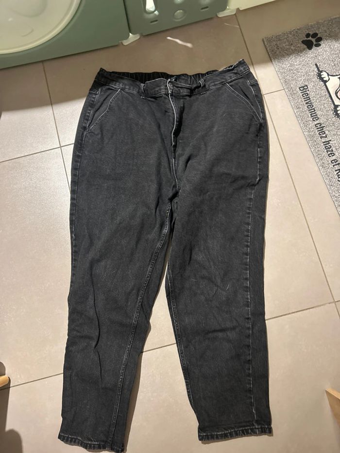 Jean mom