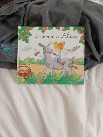 Livre " A comme Alice