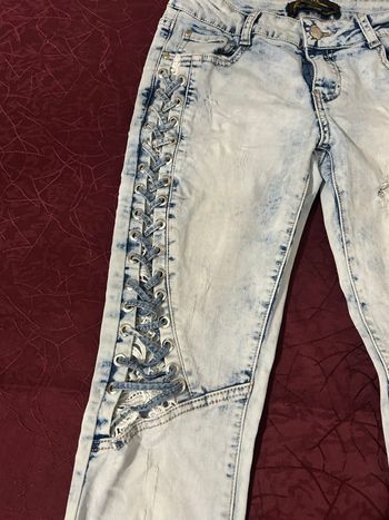 Jean Skinny Acid Wash avec Laçage et Dentelle - Taille 36