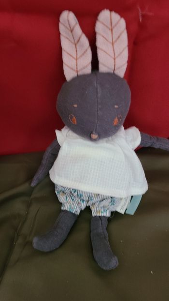 Doudou peluche lapin marron blanc fleurs Après la pluie Moulin Roty