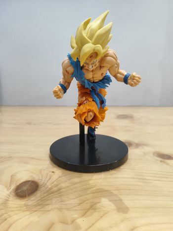 Figurine son goku super Saiyan