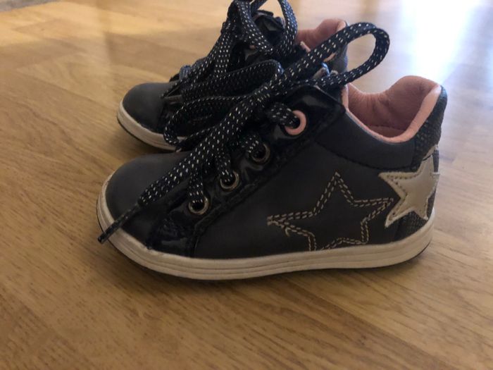 Chaussures pointure 22 - photo numéro 2